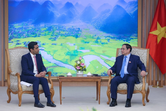 Adani Group of India pledges to invest 10 billion USD in Vietnam