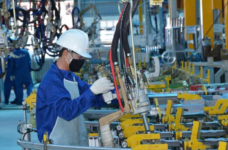 PMI tháng 8 vẫn trên trung bình, số lượng đơn hàng xuất khẩu mới tiếp tục gia tăng