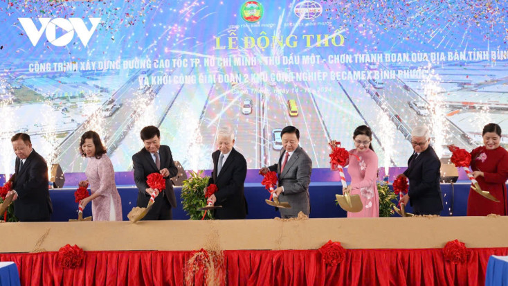 Groundbreaking ceremony for the Ho Chi Minh City - Thu Dau Mot - Chon Thanh expressway section in Binh Phuoc