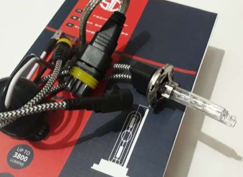 Đ&egrave;n Xenon STC